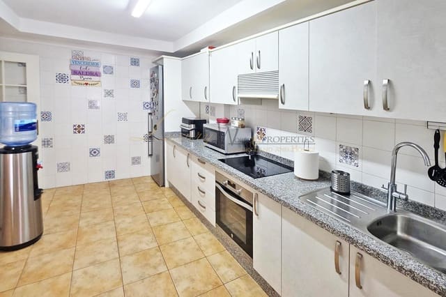 3 sypialnia Mieszkanie na sprzedaż w Playa San Juan, Guía de Isora z basenem garażem - 445 000 € (Ref: 9893199)