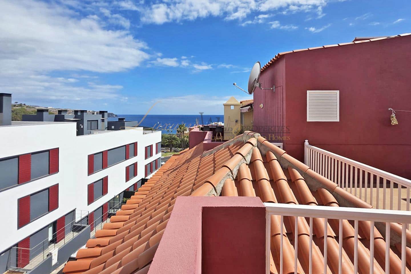 3 sypialnia Mieszkanie na sprzedaż w Playa San Juan z basenem garażem - 445 000 € (Ref: 9893199)