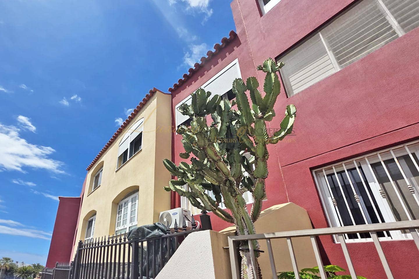 3 sypialnia Mieszkanie na sprzedaż w Playa San Juan z basenem garażem - 445 000 € (Ref: 9893199)