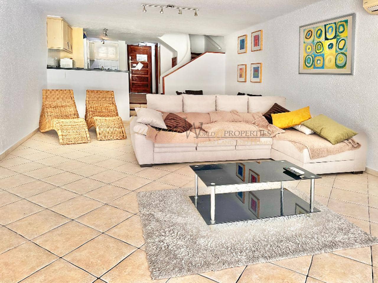 2 soveværelse Villa til salg i Playa de las Americas med swimmingpool - € 795.000 (Ref: 9909720)