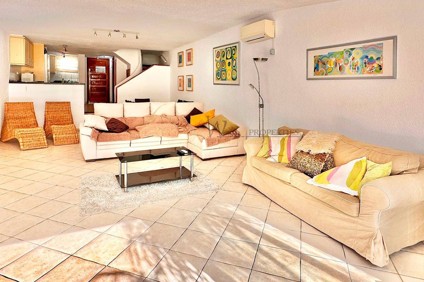 2 bedroom Villa for sale in Playa de las Americas with pool - € 795,000 (Ref: 9909720)