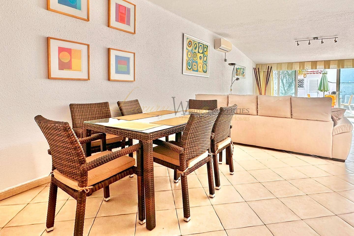 2 bedroom Villa for sale in Playa de las Americas with pool - € 795,000 (Ref: 9909720)