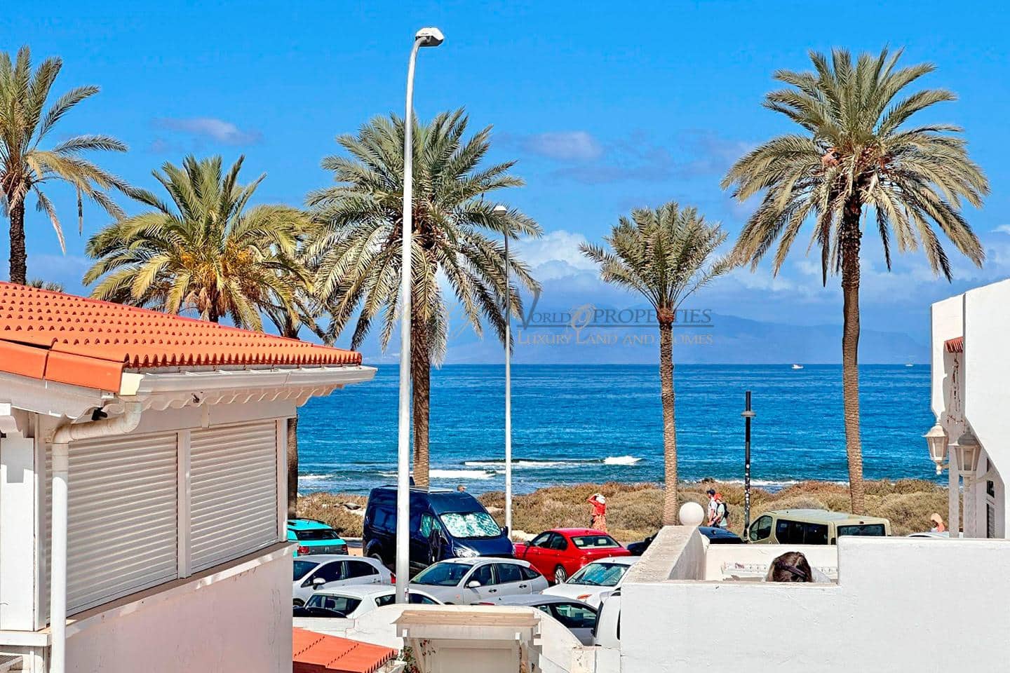 2 bedroom Villa for sale in Playa de las Americas with pool - € 795,000 (Ref: 9909720)