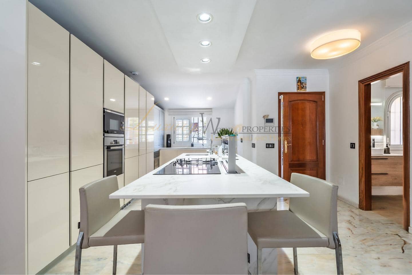 5 Zimmer Villa zu verkaufen in Costa Adeje mit Pool Garage - 2.310.000 € (Ref: 9911939)