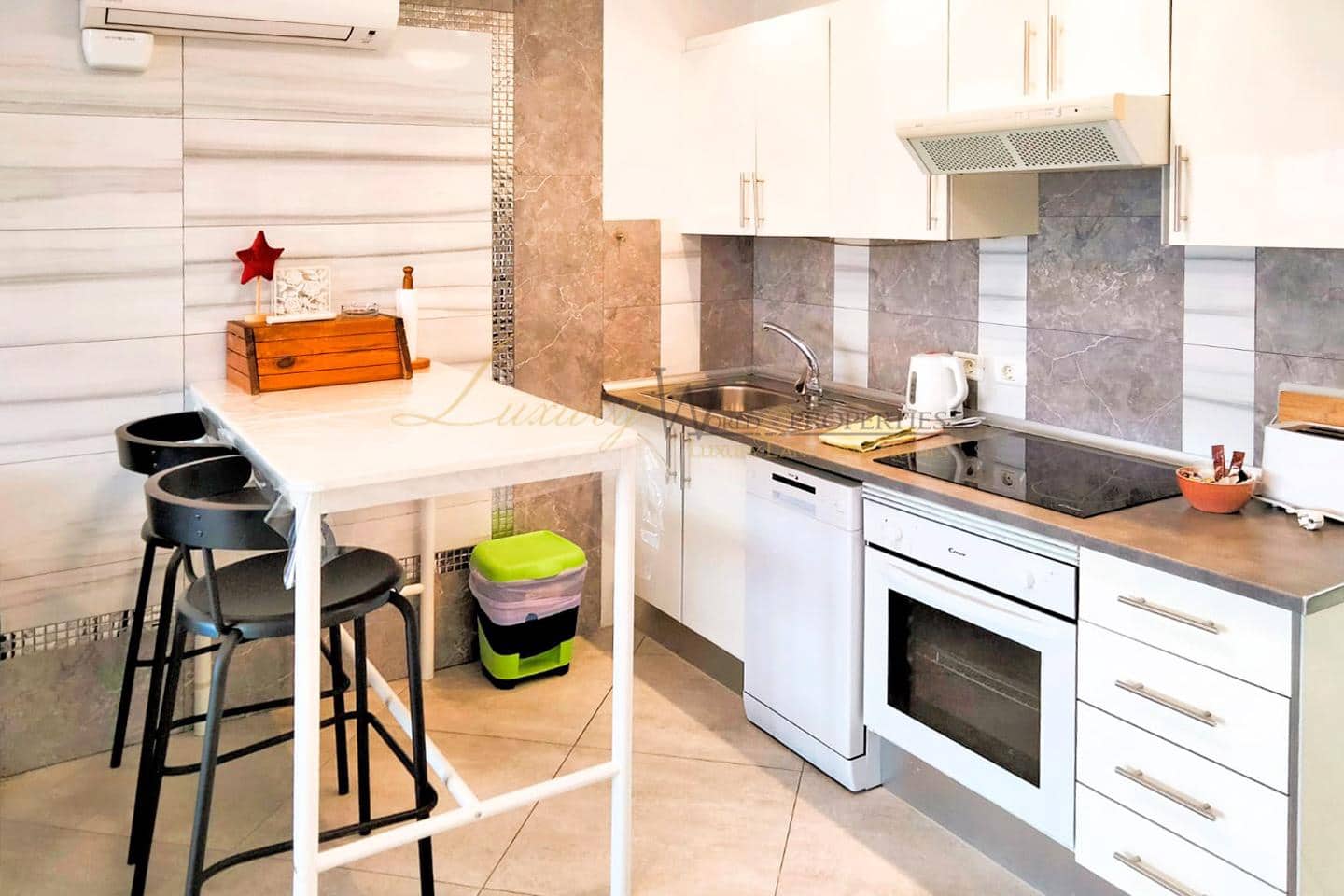 3 soverom Leilighet til salgs i Los Cristianos - € 460 000 (Ref: 9918978)