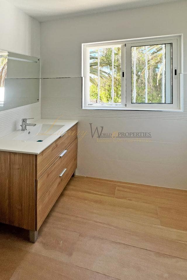 Piso de 2 habitaciones en Costa del Silencio en venta con piscina - 230.000 € (Ref: 9920908)