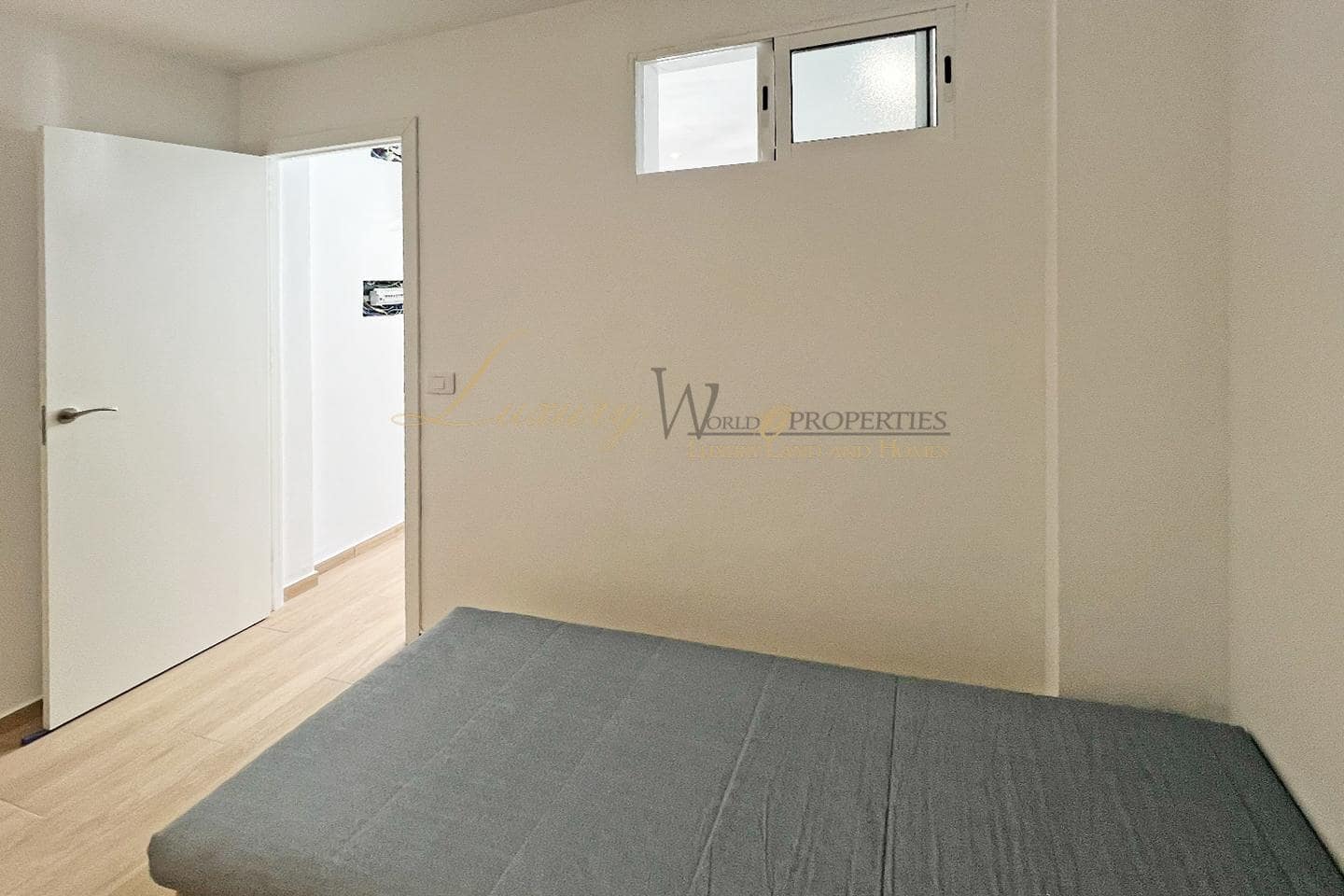 Piso de 2 habitaciones en Costa del Silencio en venta con piscina - 230.000 € (Ref: 9920908)