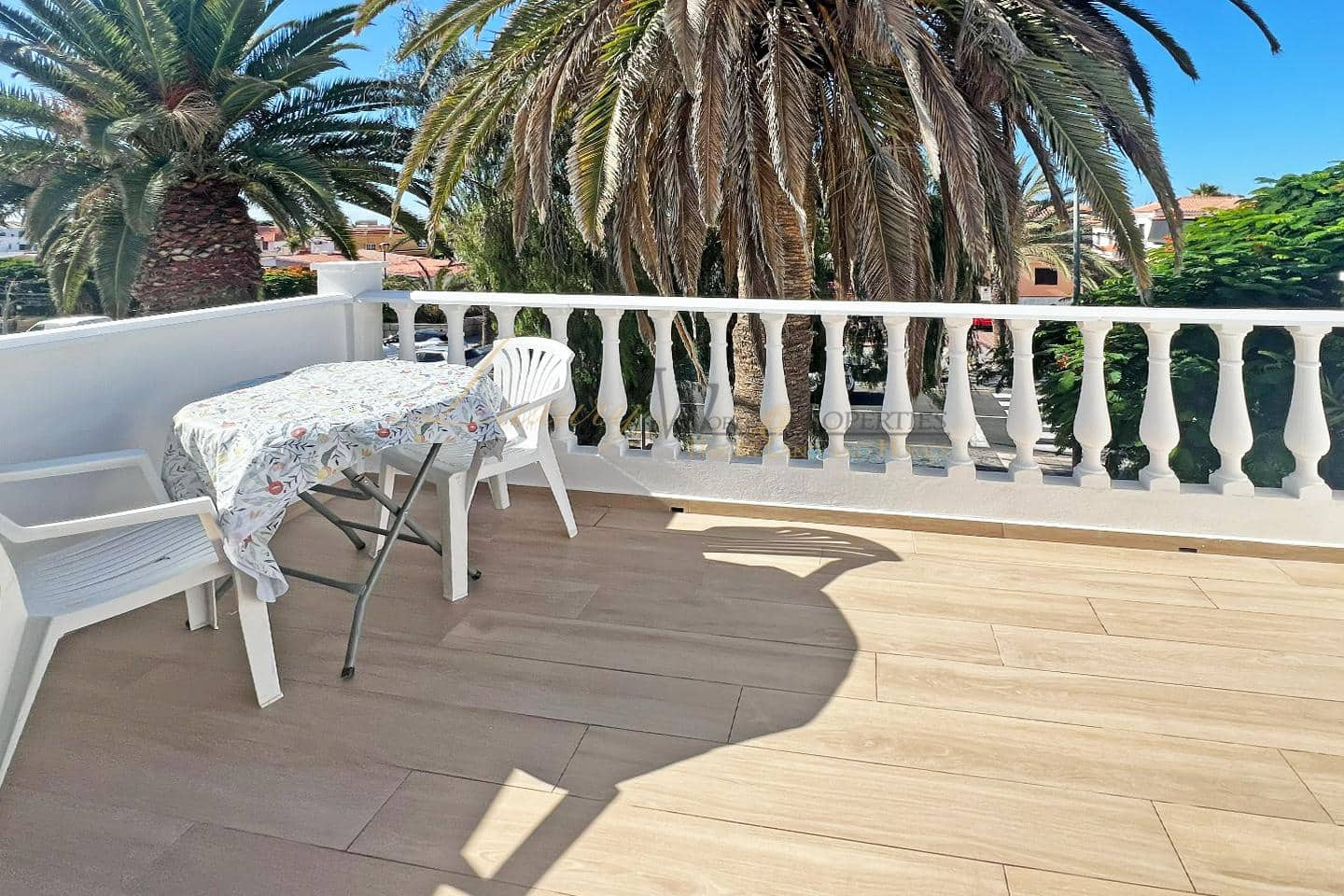 Piso de 2 habitaciones en Costa del Silencio en venta con piscina - 230.000 € (Ref: 9920908)