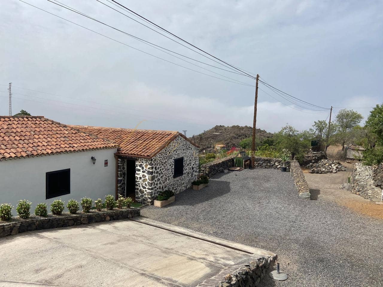 4 bedroom Villa for sale in Guia de Isora with garage - € 546,000 (Ref: 9932390)