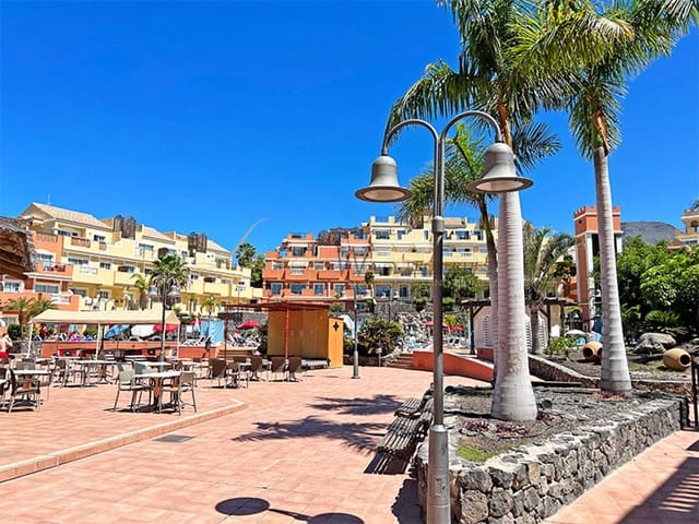2 soverom Leilighet til salgs i Los Cristianos, Arona med svømmebasseng - € 330 000 (Ref: 9938680)