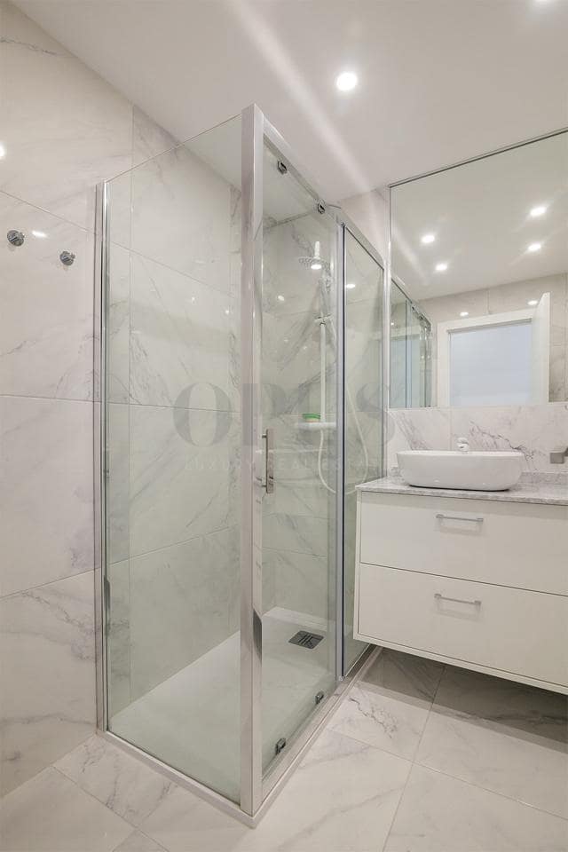 Piso de 4 habitaciones en Costa Adeje en venta con piscina - 1.000.000 € (Ref: 9948897)