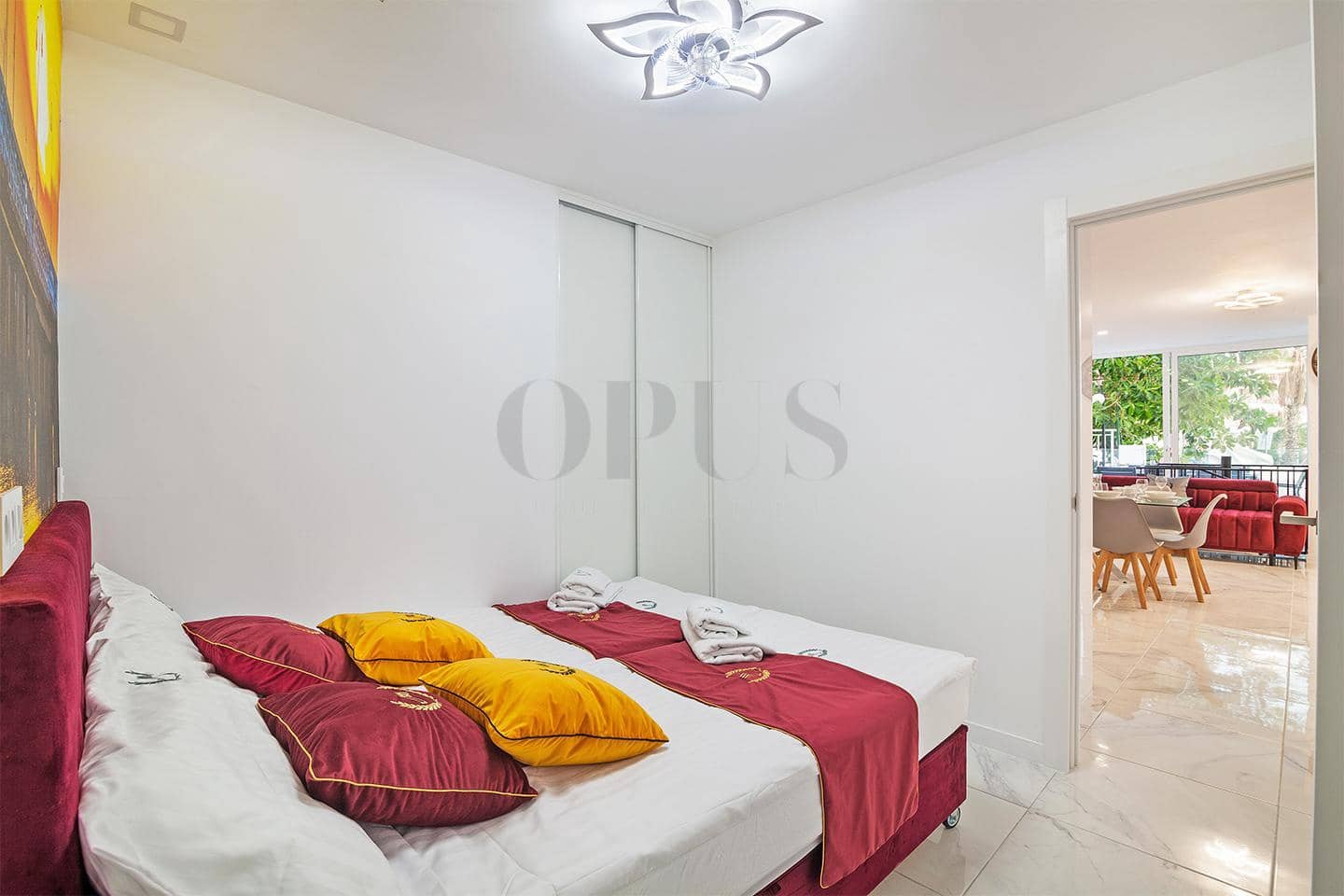 Piso de 4 habitaciones en Costa Adeje en venta con piscina - 1.000.000 € (Ref: 9948897)
