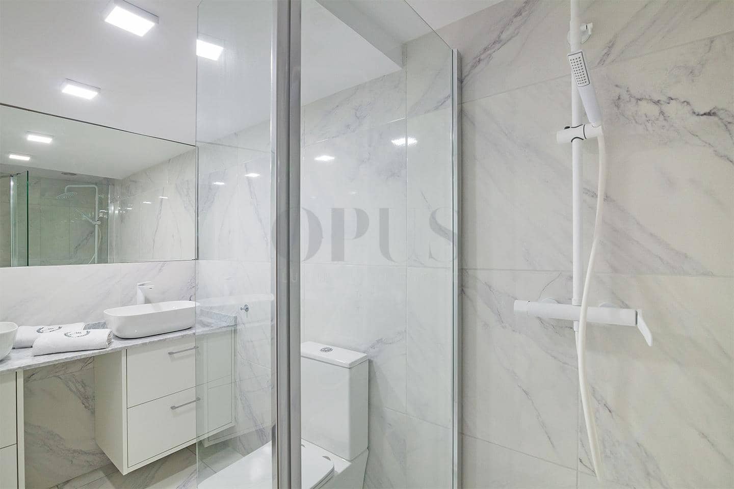 Piso de 4 habitaciones en Costa Adeje en venta con piscina - 1.000.000 € (Ref: 9948897)