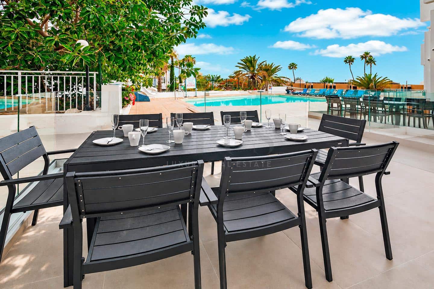 Piso de 4 habitaciones en Costa Adeje en venta con piscina - 1.000.000 € (Ref: 9948897)