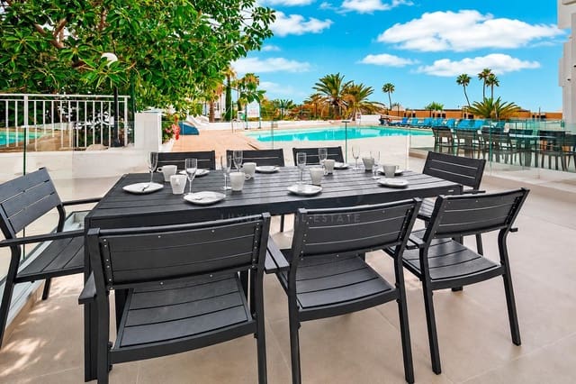 4 chambre Appartement à vendre à Playa de las Américas, Adeje avec piscine - 1 000 000 € (Ref: 9948897)