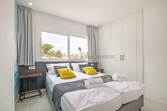 2 soveværelse Lejlighed til salg i Playa de las Américas, Adeje med swimmingpool - € 650.000 (Ref: 9948898)