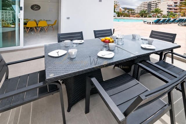2 soveværelse Lejlighed til salg i Playa de las Américas, Adeje med swimmingpool - € 650.000 (Ref: 9948898)