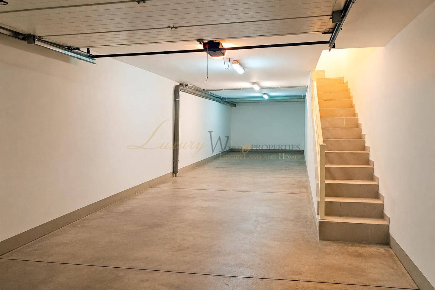 2 soveværelse Lejlighed til salg i Chayofa med garage - € 440.000 (Ref: 9953046)