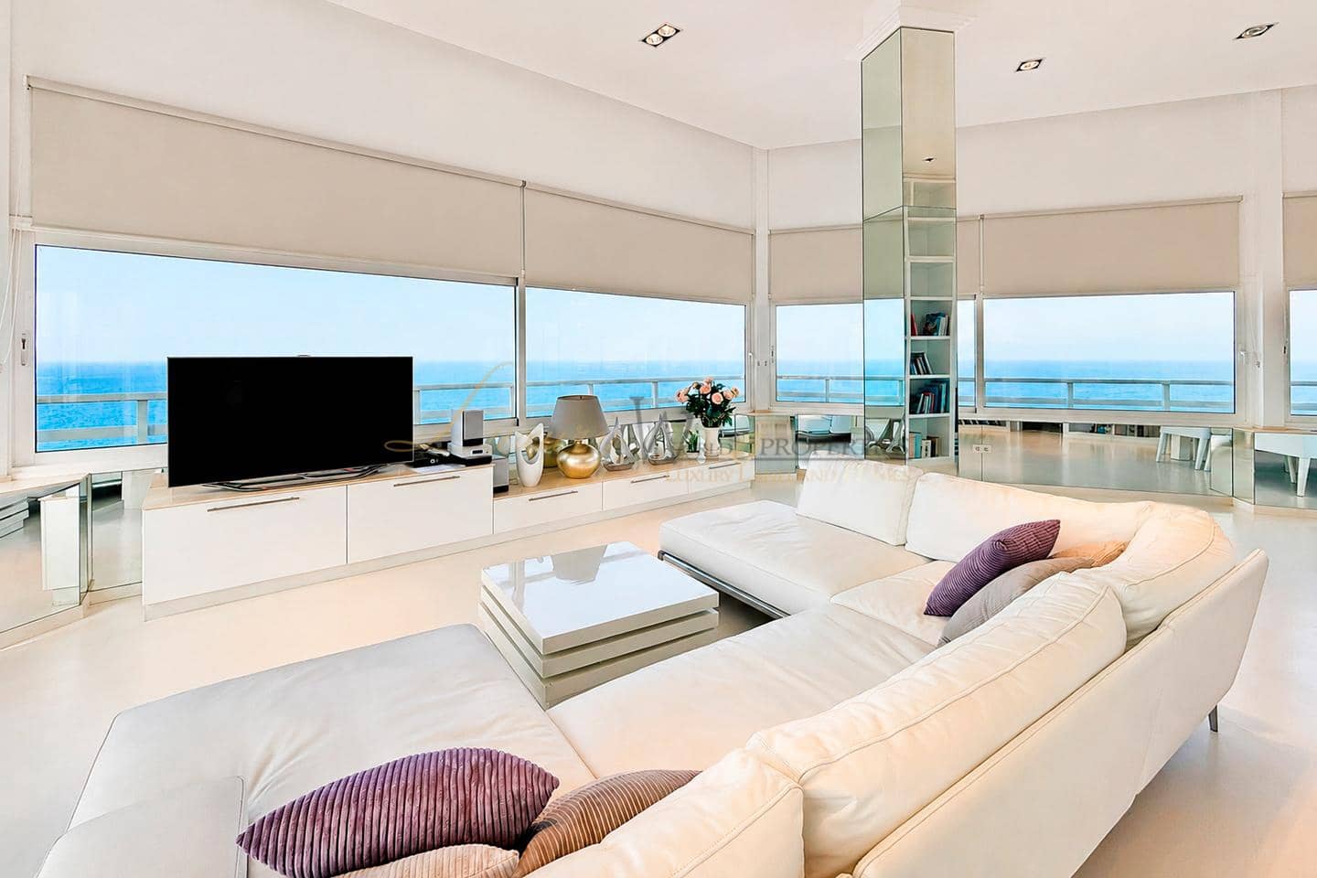 1 bedroom Flat for sale in Costa Adeje with pool - € 1,495,000 (Ref: 9956501)
