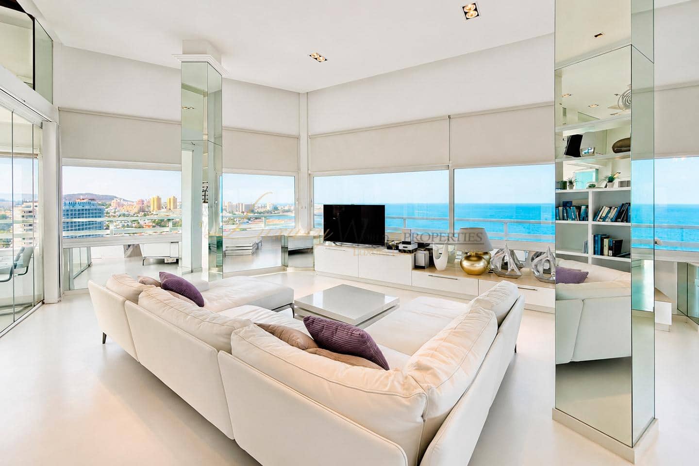 1 bedroom Flat for sale in Costa Adeje with pool - € 1,495,000 (Ref: 9956501)