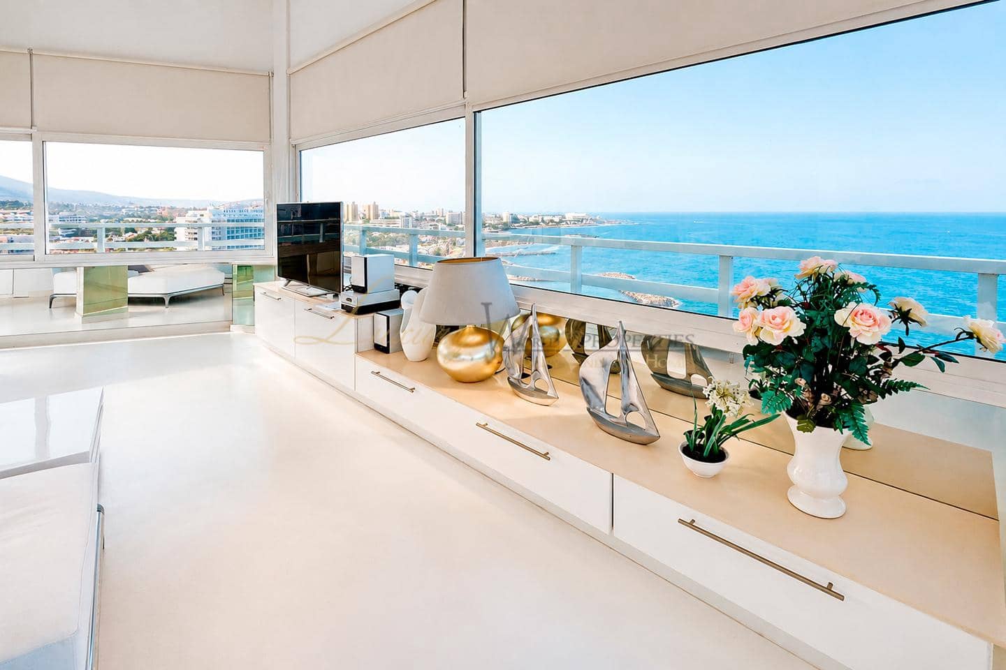 1 bedroom Flat for sale in Costa Adeje with pool - € 1,495,000 (Ref: 9956501)