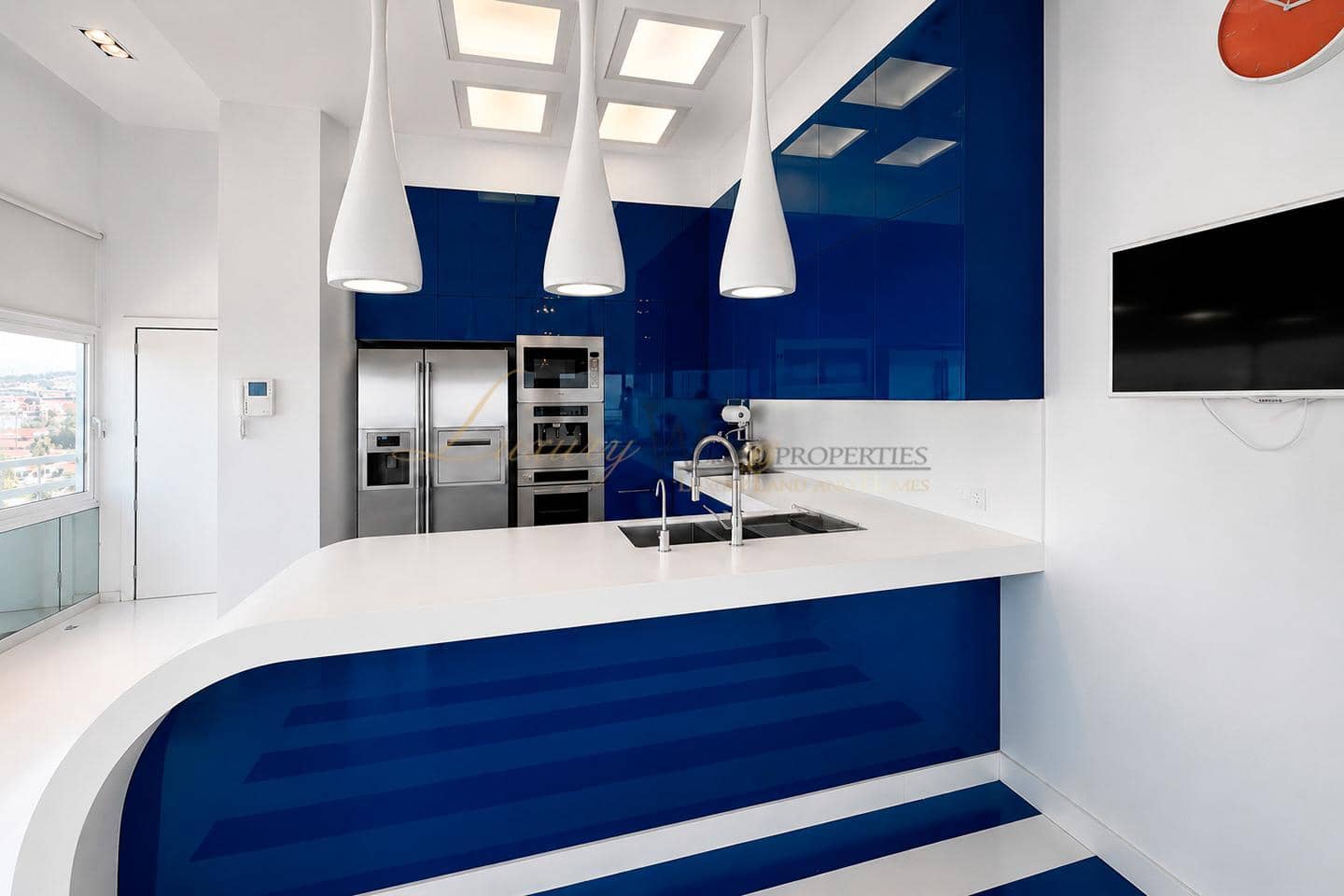 1 bedroom Flat for sale in Costa Adeje with pool - € 1,495,000 (Ref: 9956501)