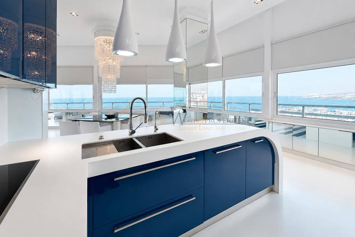 1 bedroom Flat for sale in Costa Adeje with pool - € 1,495,000 (Ref: 9956501)