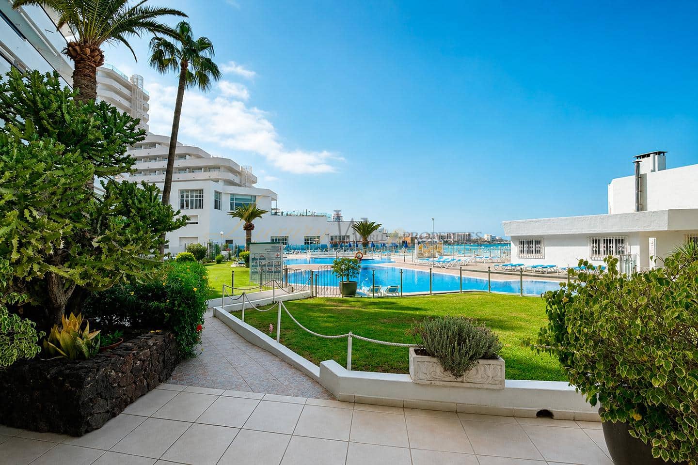1 bedroom Flat for sale in Costa Adeje with pool - € 1,495,000 (Ref: 9956501)
