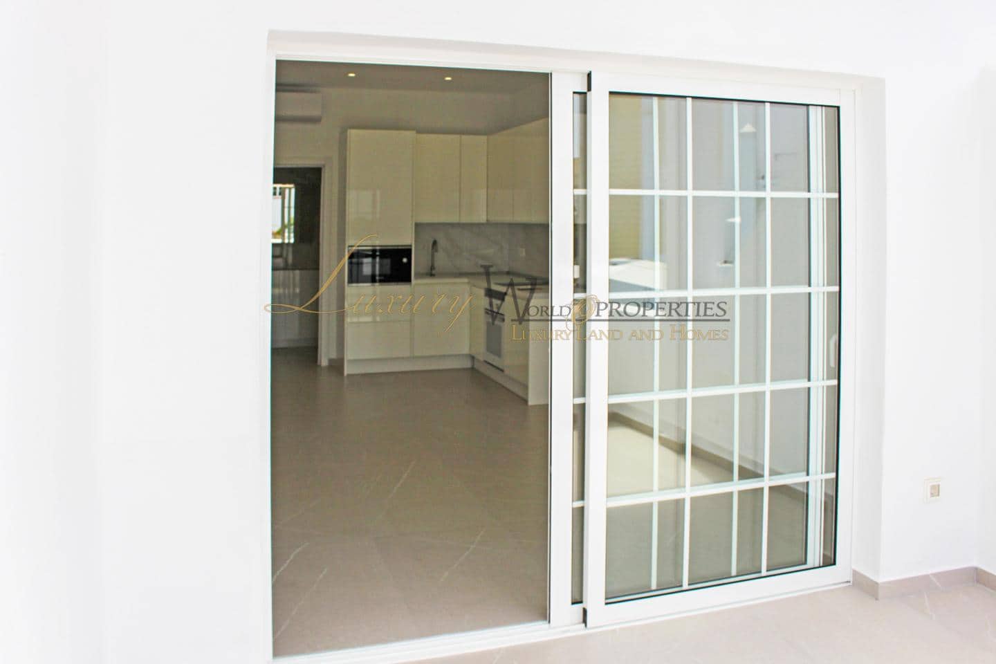 1 bedroom Flat for sale in Costa Adeje with pool - € 310,000 (Ref: 9956588)