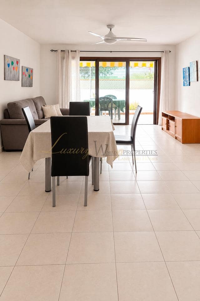 3 bedroom Flat for sale in Los Cristianos with pool garage - € 495,000 (Ref: 9958393)