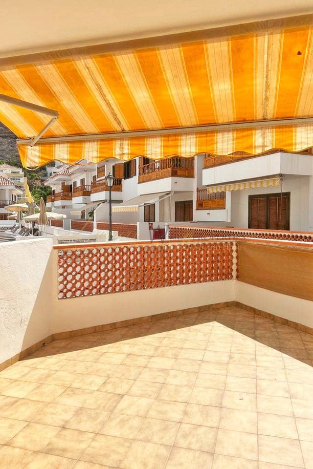 3 bedroom Flat for sale in Los Cristianos with pool garage - € 495,000 (Ref: 9958393)