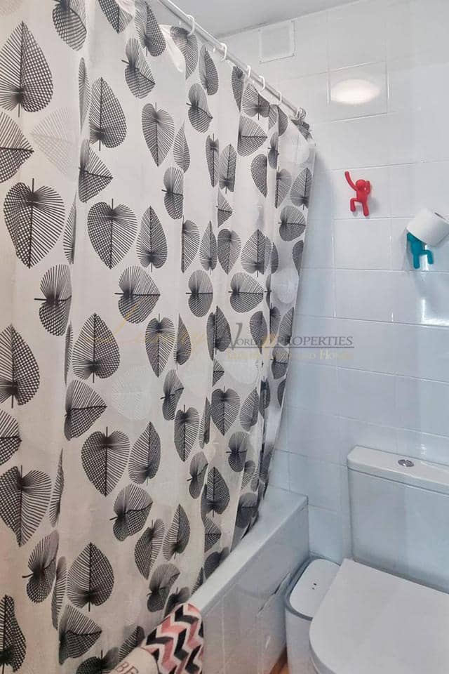 2 slaapkamer Flat te koop in Costa del Silencio met zwembad - € 195.000 (Ref: 9964295)