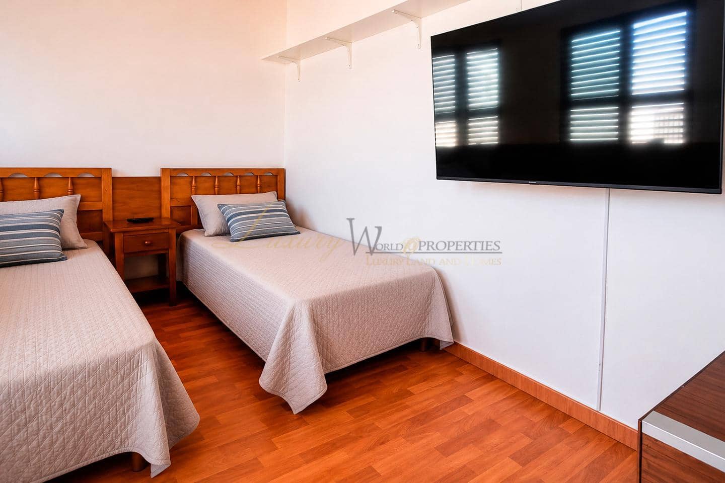 2 slaapkamer Flat te koop in Costa del Silencio met zwembad - € 195.000 (Ref: 9964295)