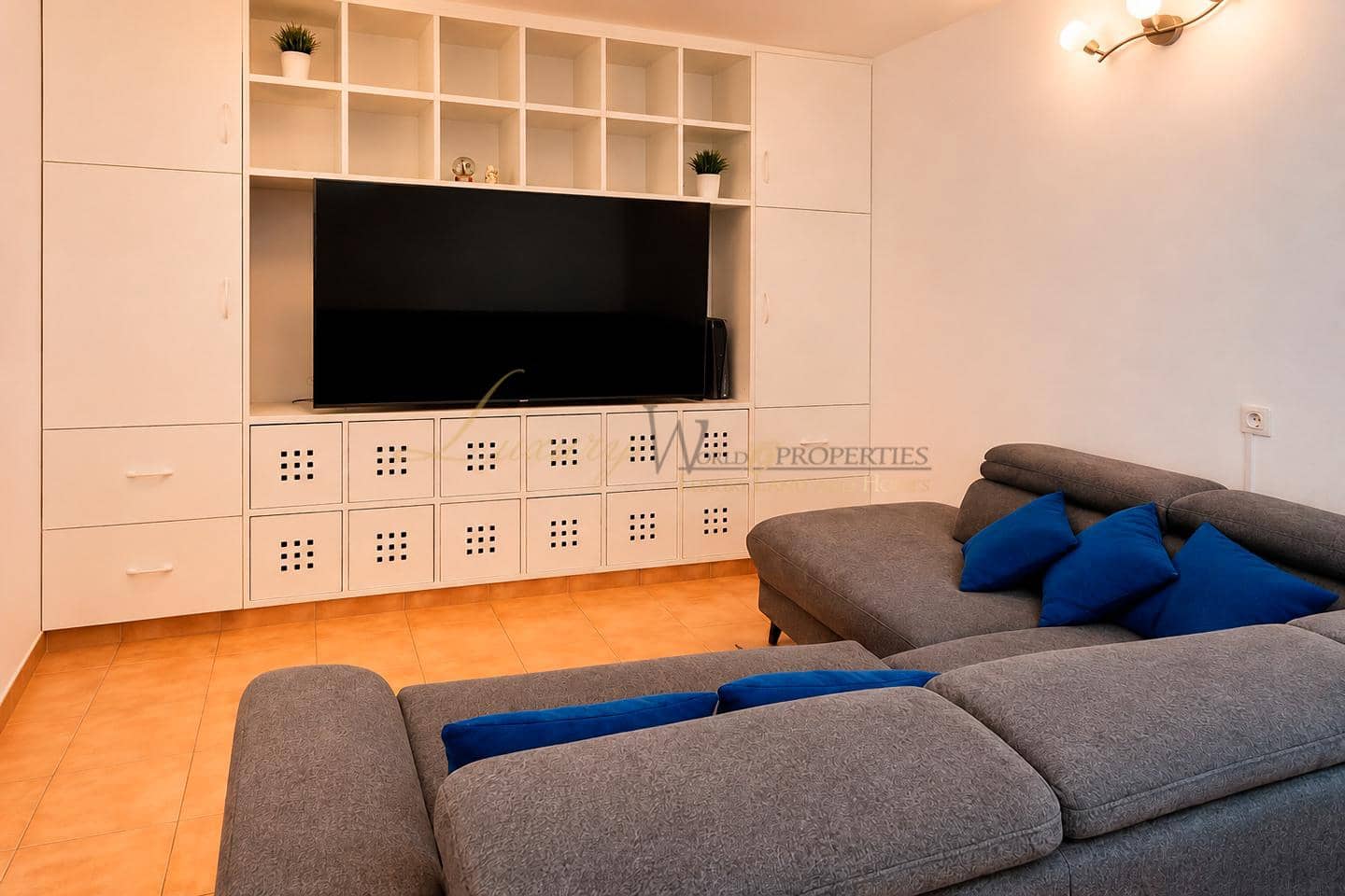 2 slaapkamer Flat te koop in Costa del Silencio met zwembad - € 195.000 (Ref: 9964295)