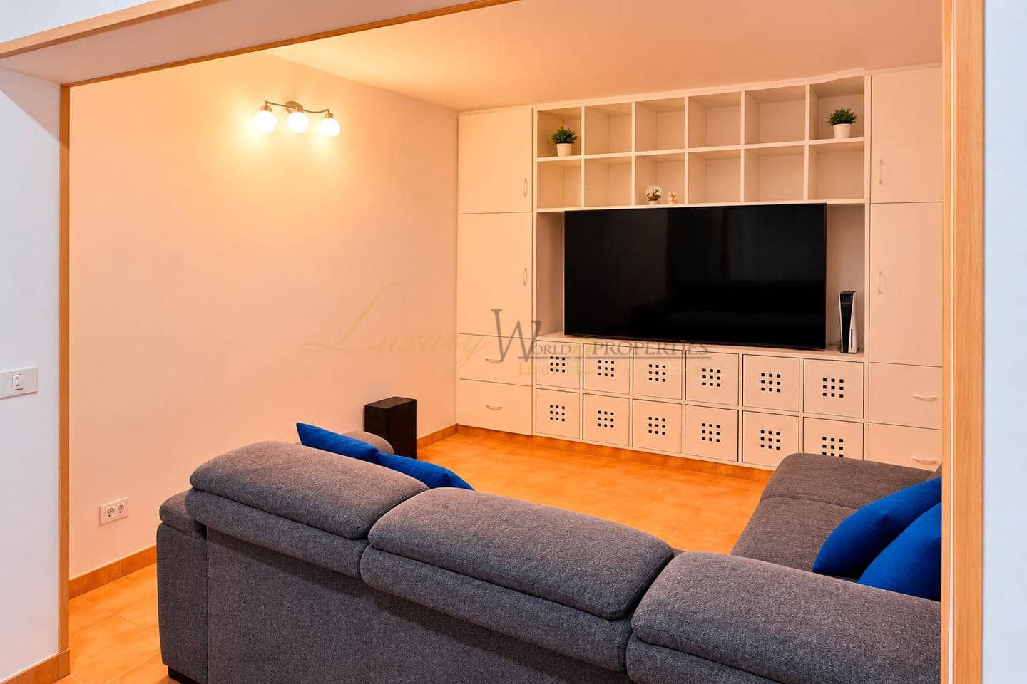 2 slaapkamer Flat te koop in Costa del Silencio met zwembad - € 195.000 (Ref: 9964295)