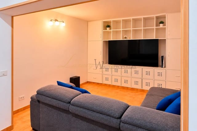 2 soveværelse Lejlighed til salg i Costa del Silencio, Arona med swimmingpool - € 190.000 (Ref: 9964295)