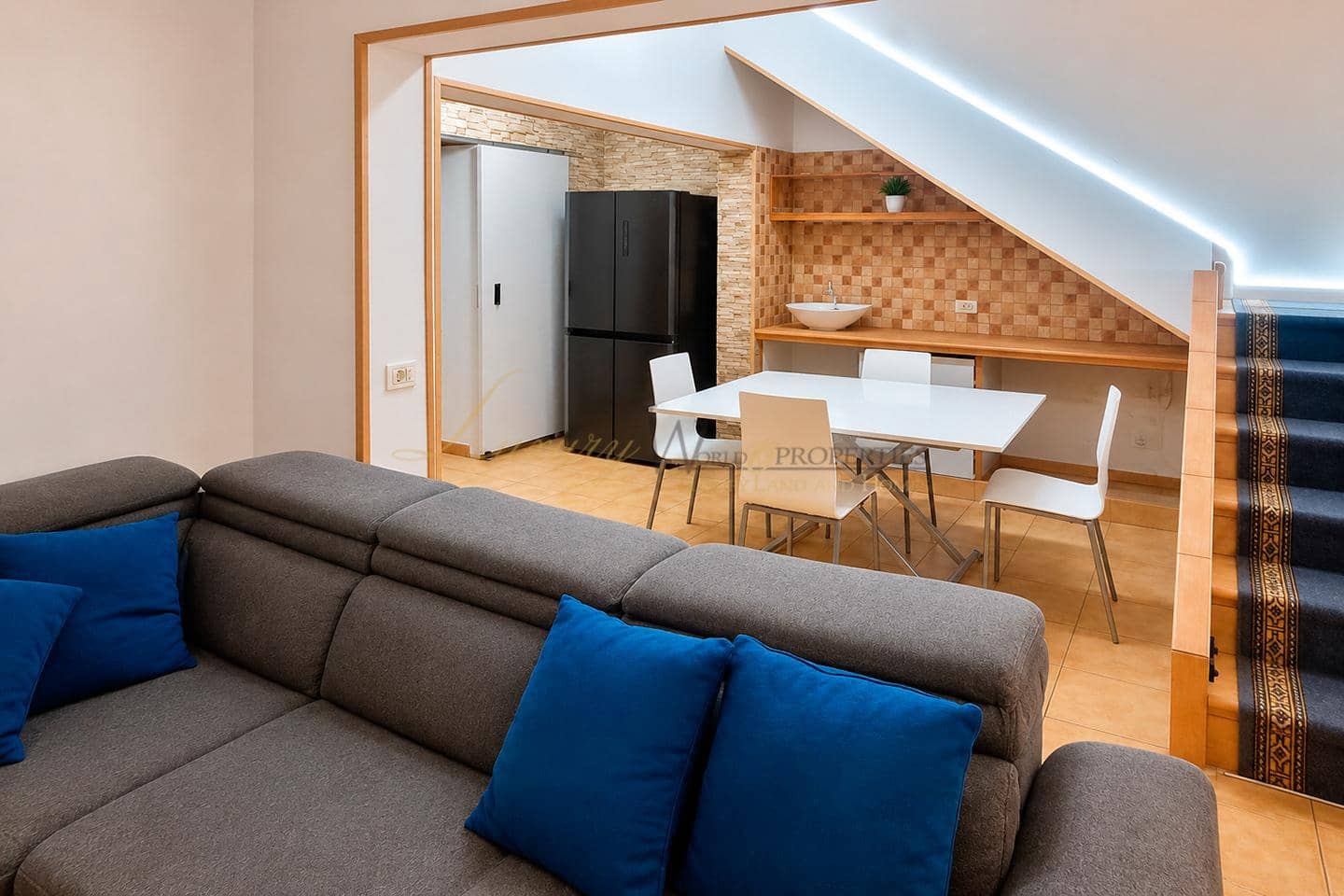 2 slaapkamer Flat te koop in Costa del Silencio met zwembad - € 195.000 (Ref: 9964295)