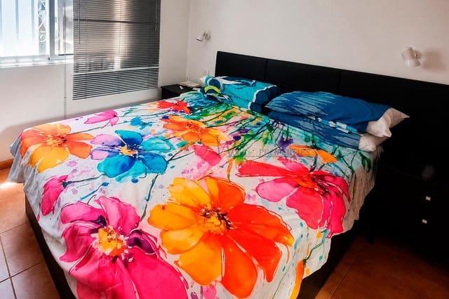 2 soveværelse Lejlighed til salg i Costa del Silencio, Arona med swimmingpool - € 190.000 (Ref: 9964295)