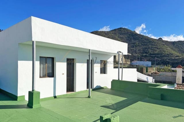 7 soveværelse Villa til salg i Santiago del Teide med garage - € 280.000 (Ref: 9966001)