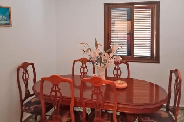 7 soveværelse Villa til salg i Santiago del Teide med garage - € 280.000 (Ref: 9966001)