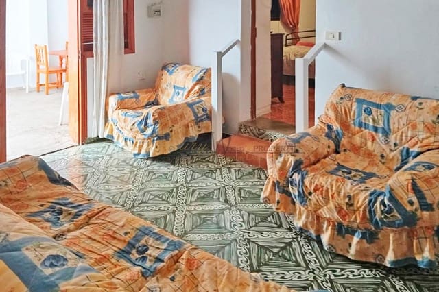 7 soveværelse Villa til salg i Santiago del Teide med garage - € 280.000 (Ref: 9966001)