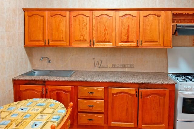 7 soveværelse Villa til salg i Santiago del Teide med garage - € 280.000 (Ref: 9966001)