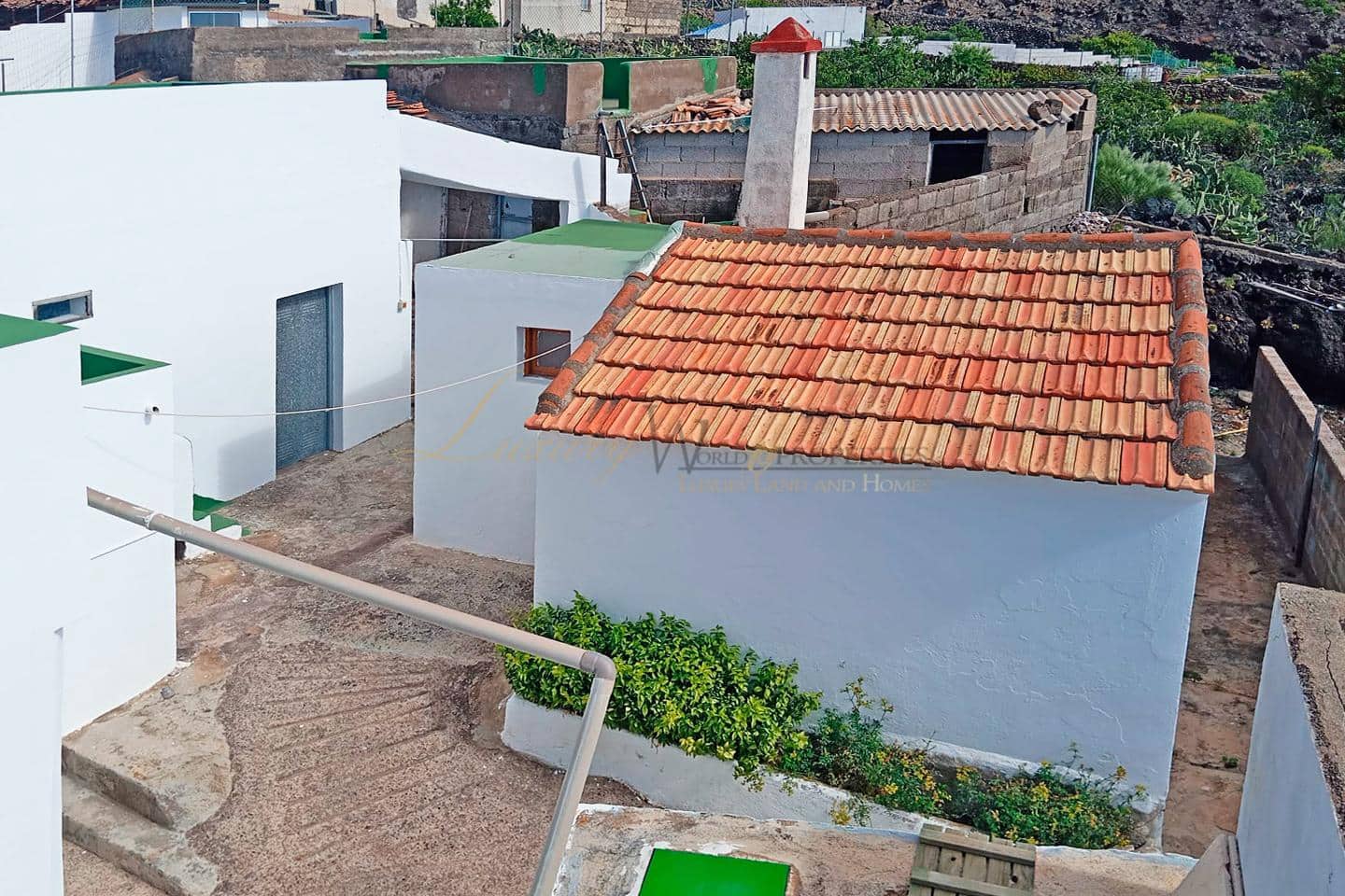 7 soverom Villa til salgs i Santiago del Teide med garasje - € 280 000 (Ref: 9966001)