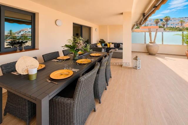 2 sypialnia Mieszkanie na sprzedaż w Los Gigantes, Santiago del Teide z basenem garażem - 670 000 € (Ref: 9973971)