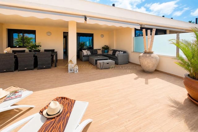 2 sypialnia Mieszkanie na sprzedaż w Los Gigantes, Santiago del Teide z basenem garażem - 670 000 € (Ref: 9973971)