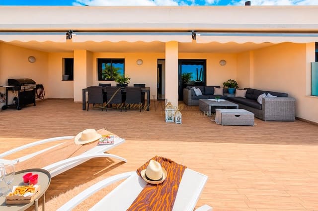 2 sypialnia Mieszkanie na sprzedaż w Los Gigantes, Santiago del Teide z basenem garażem - 670 000 € (Ref: 9973971)