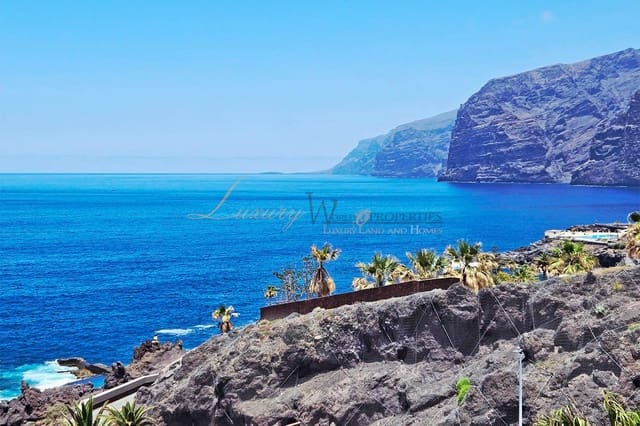 2 sypialnia Mieszkanie na sprzedaż w Los Gigantes, Santiago del Teide z basenem garażem - 670 000 € (Ref: 9973971)