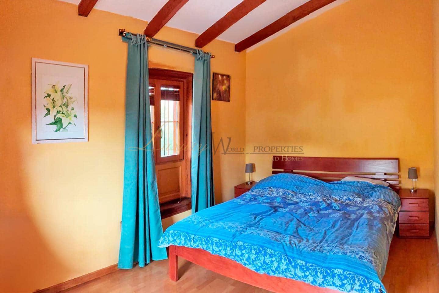 4 bedroom Villa for sale in Arona with garage - € 925,000 (Ref: 9975942)