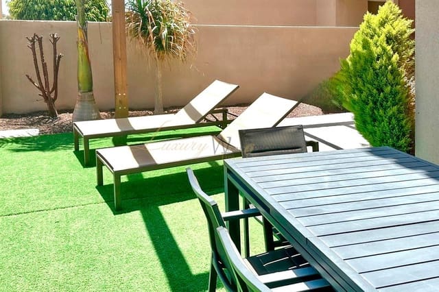4 soverom Villa til salgs i Amarilla Golf, San Miguel de Abona med svømmebasseng garasje - € 795 000 (Ref: 9977711)