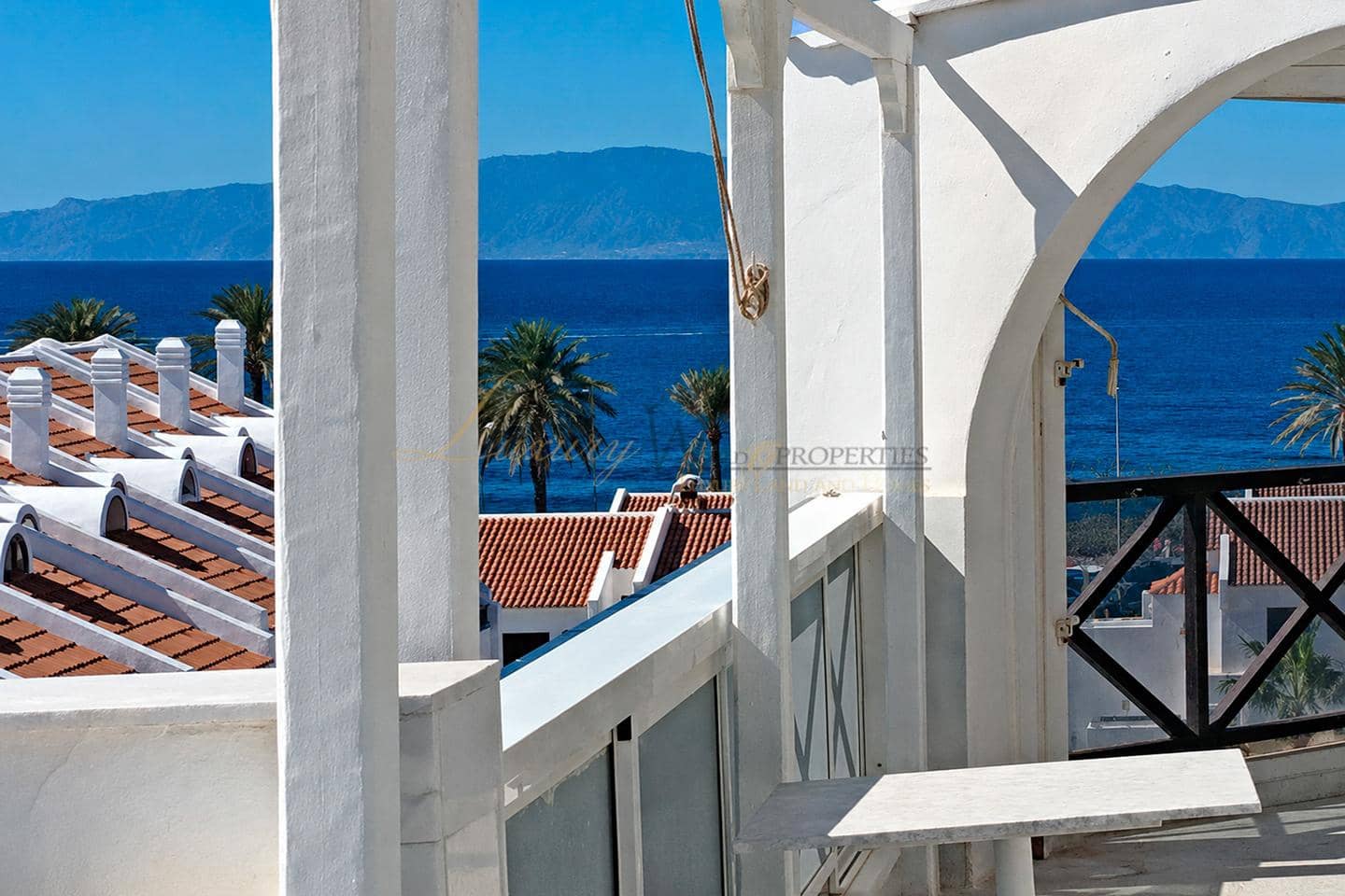 5 Zimmer Wohnung zu verkaufen in Playa de las Americas mit Pool - 1.400.000 € (Ref: 9997772)